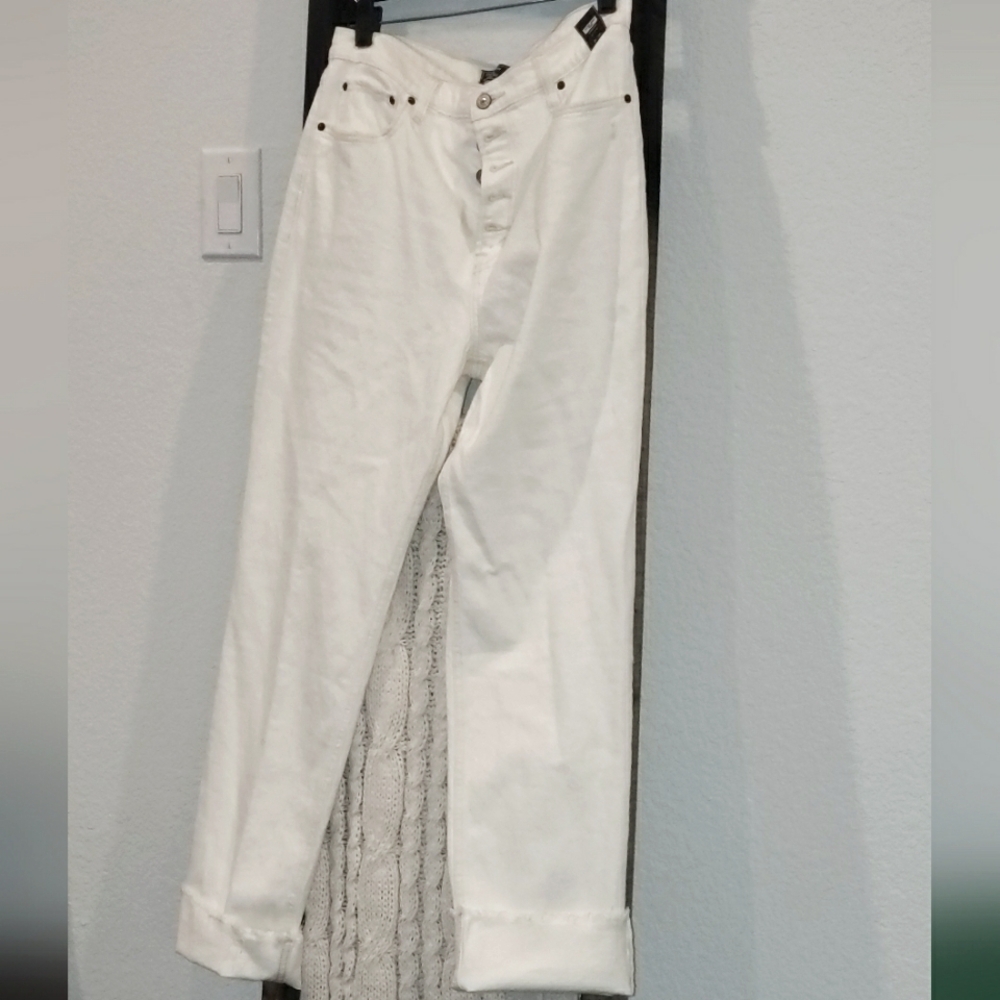 NEW aberocombie & fitch Women Ultra high rise jeansize 31.